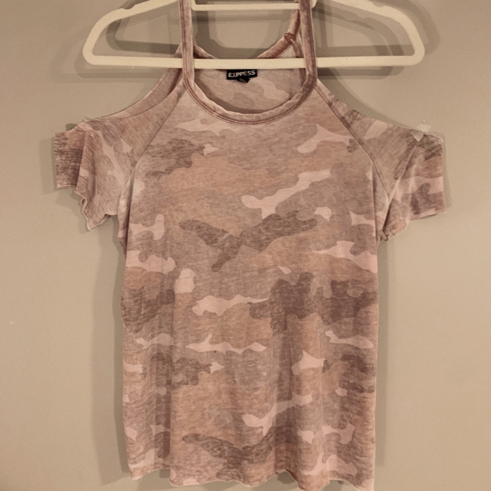 cold shoulder pink camo shirt!